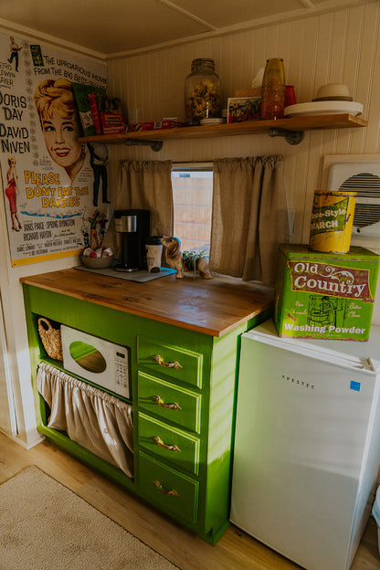Daisy – 1961 Ideal Trailer