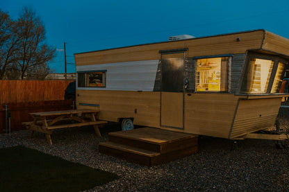 Daisy – 1961 Ideal Trailer