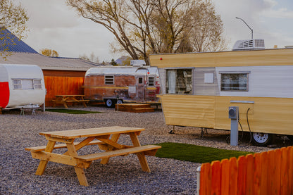 Daisy – 1961 Ideal Trailer